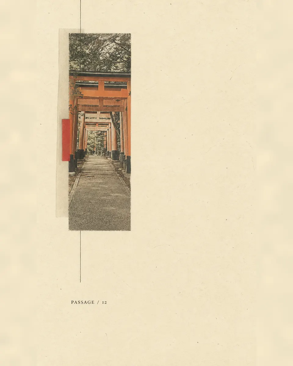 日本旅记海报 12：无人鸟居通道深入林间，重复的门构成纵深感。